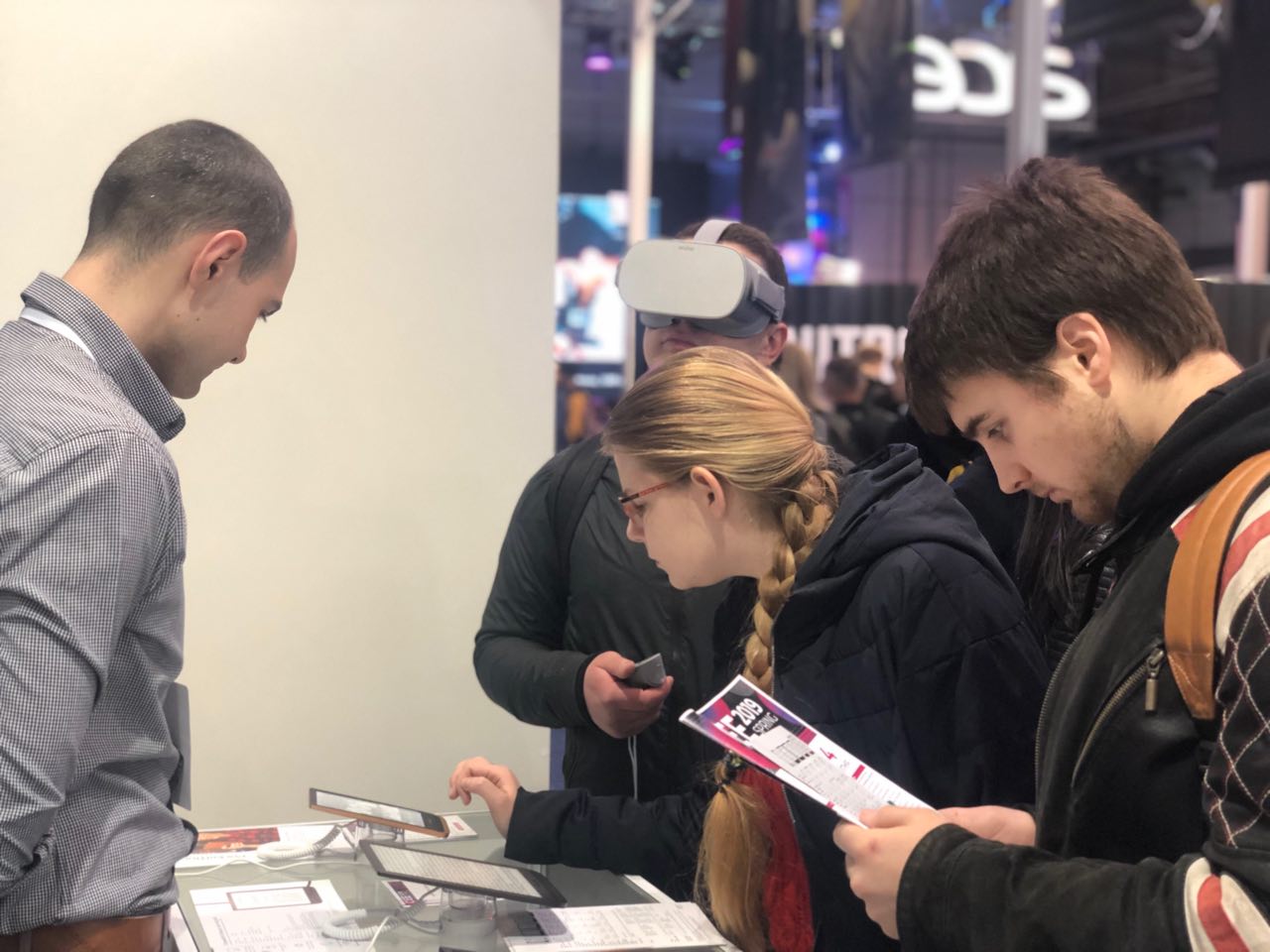 PocketBook на CEE 2019: нові рідери та віртуальний екшн з Шерлоком