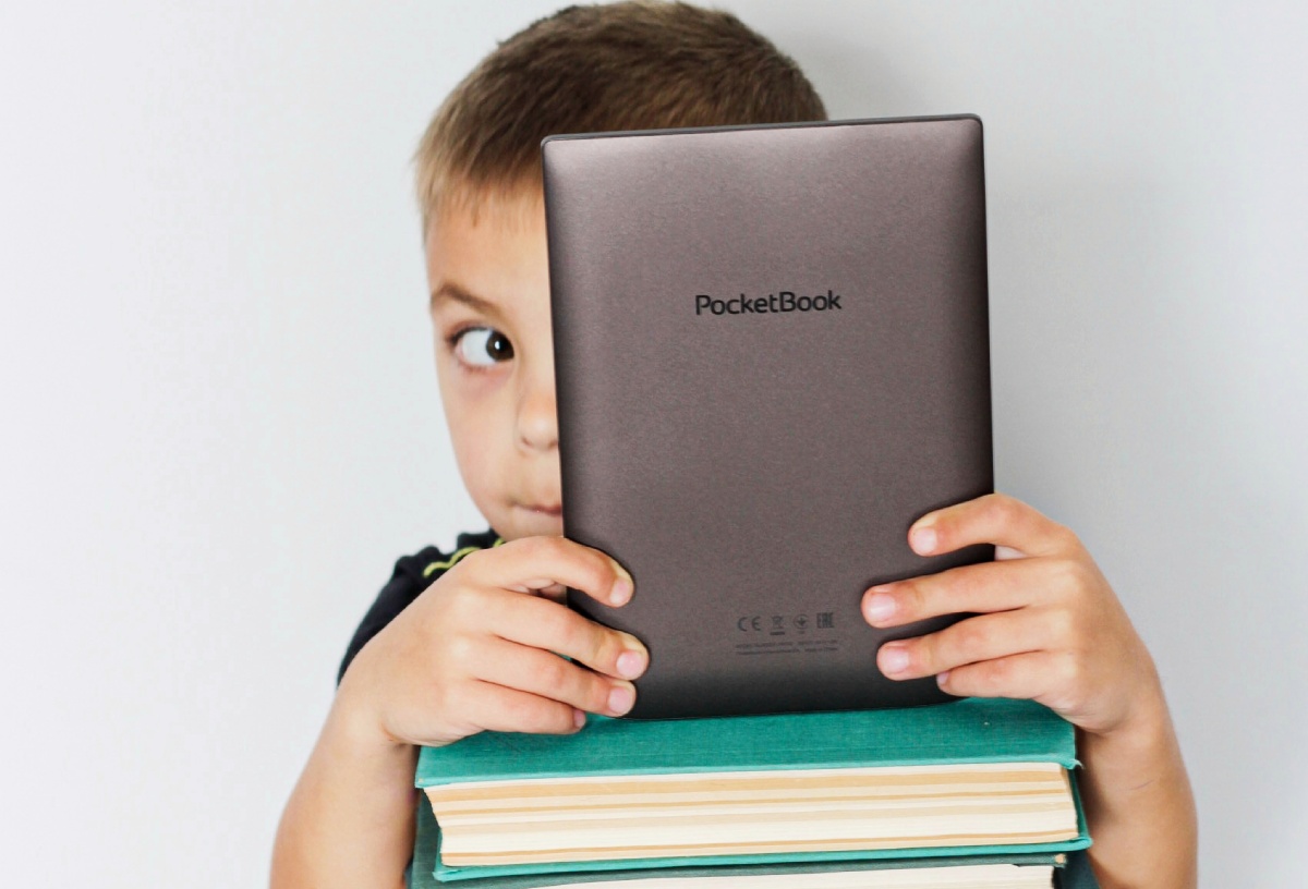 4 причини, чому електронний рідер – ідеальний девайс для навчання